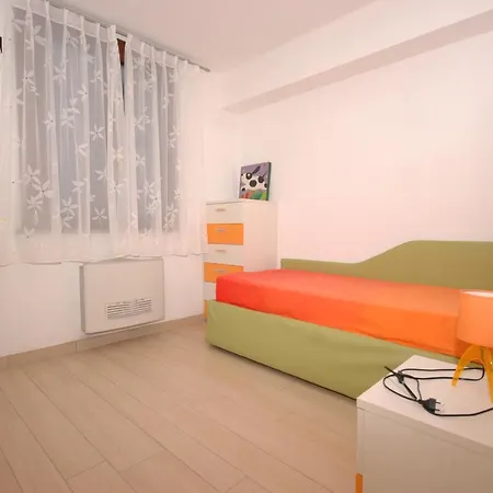 Appartement Perla 2 *
